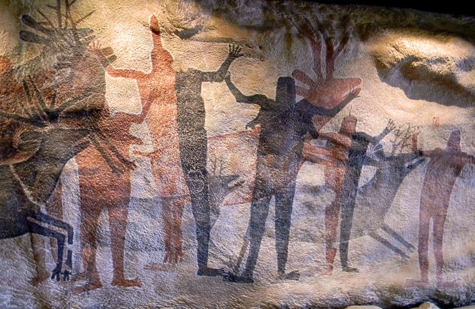 ציורי קיר של האדם הקדמון | צילום מתוך אתר pixabay